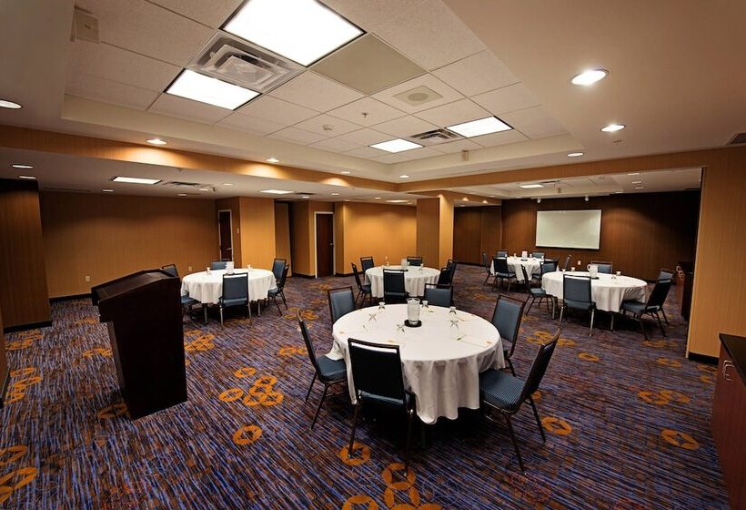 هتل Courtyard By Marriott Halifax Downtown