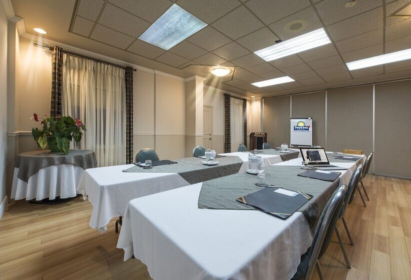 فندق Days Inn By Wyndham Berthierville