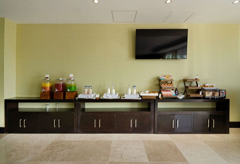 Doubletree By Hilton Hotel Queretaro