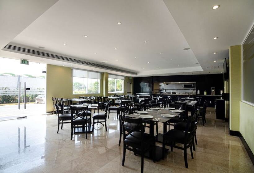 Doubletree By Hilton Hotel Queretaro