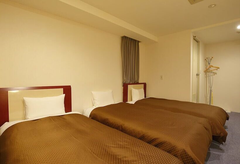 فندق Grampus Inn Osaka