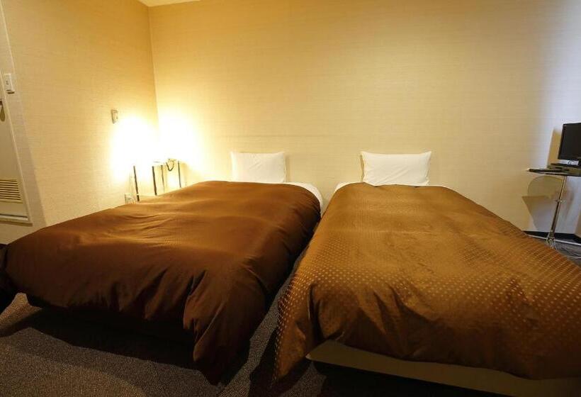 فندق Grampus Inn Osaka