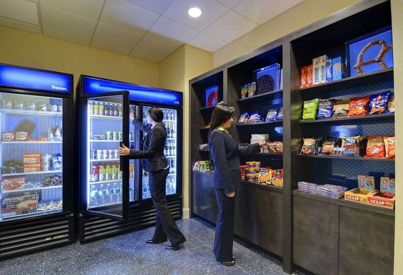 هتل Hampton Inn & Suites Miami/brickelldowntown
