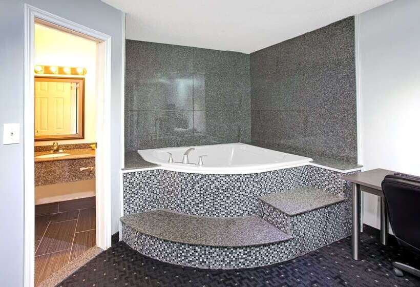 酒店 Howard Johnson By Wyndham Gananoque