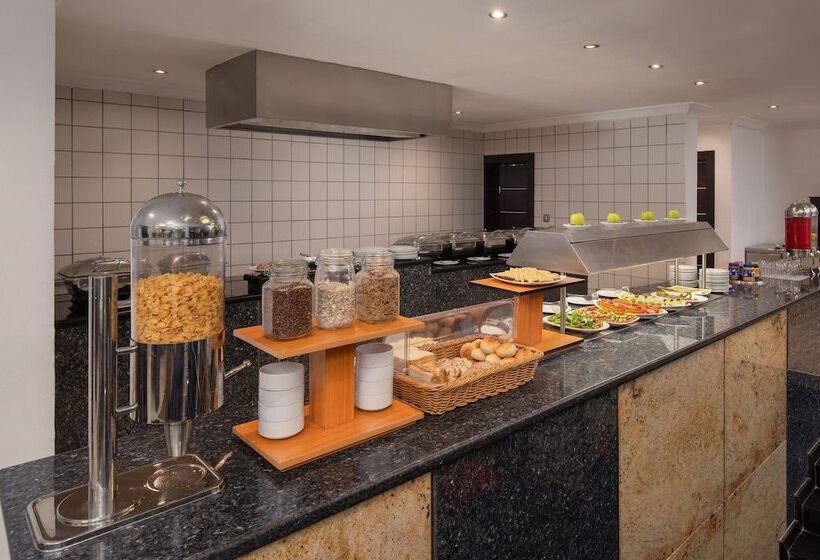 Protea Hotel By Marriott Lagos Kuramo Waters