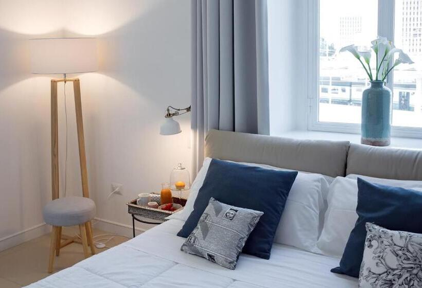Starhost   Petit B&b
