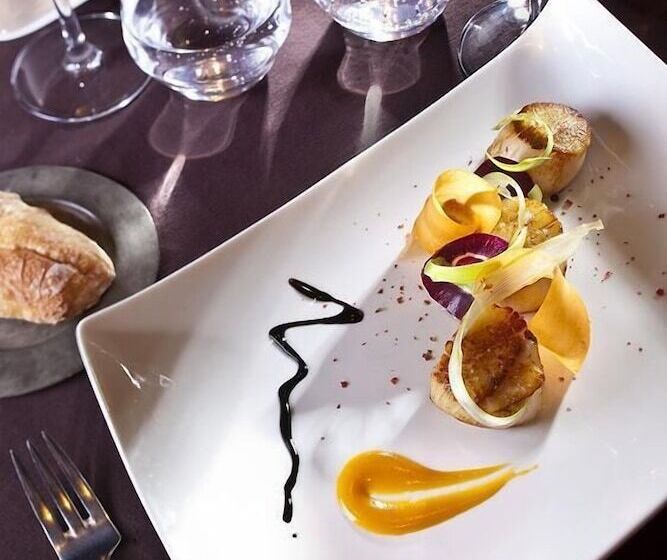 فندق Castel Damandre