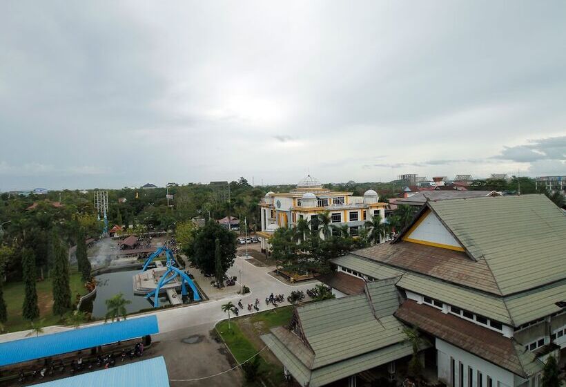 هتل Mercure Pontianak City Center