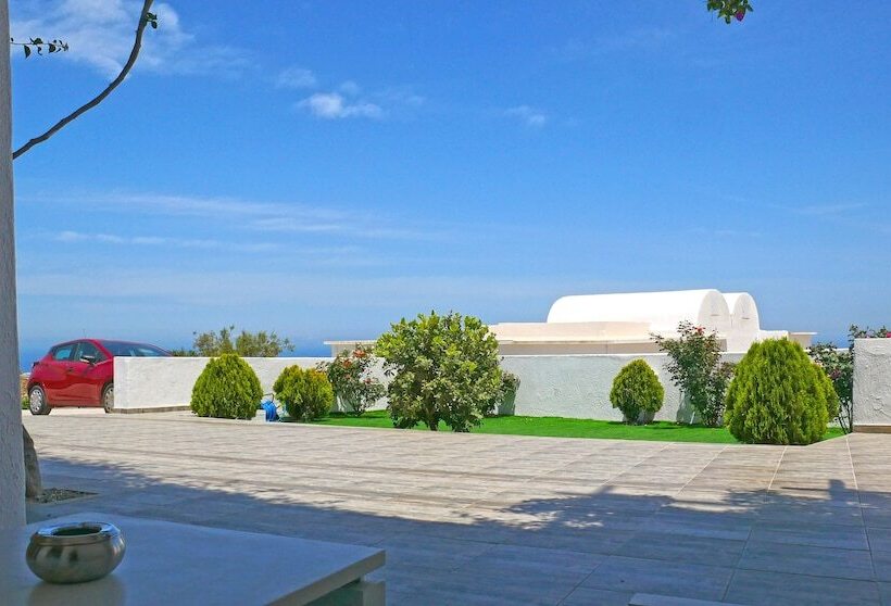 هتل Nautilus Dome
