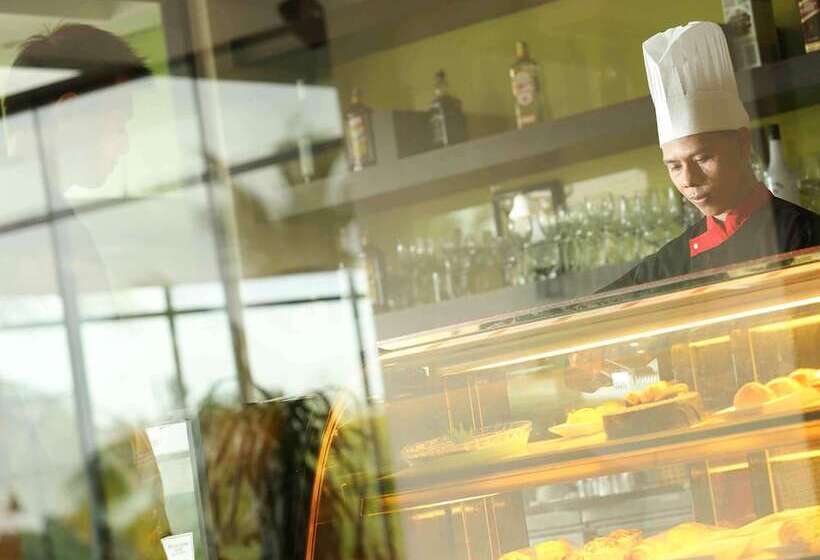 Novotel Manado Golf Resort & Convention Center