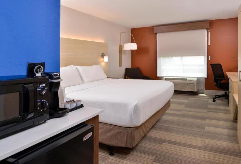 Hotel Holiday Inn Express  And Suites Cincinnati  Mason