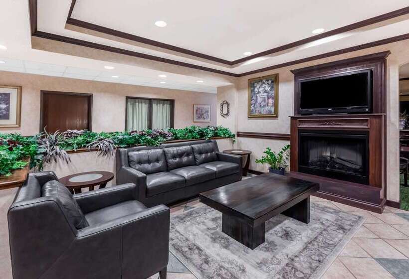 هتل Baymont By Wyndham Grand Rapids N/walker