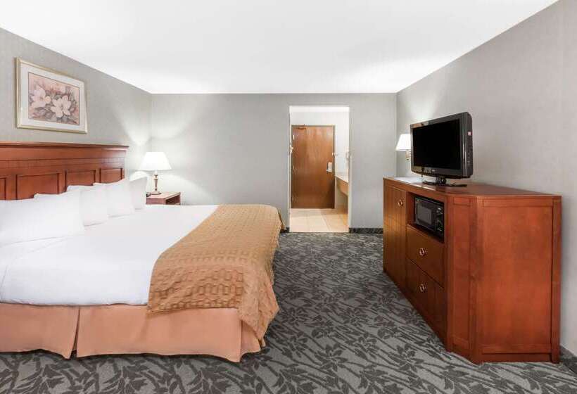 هتل Baymont By Wyndham Grand Rapids N/walker