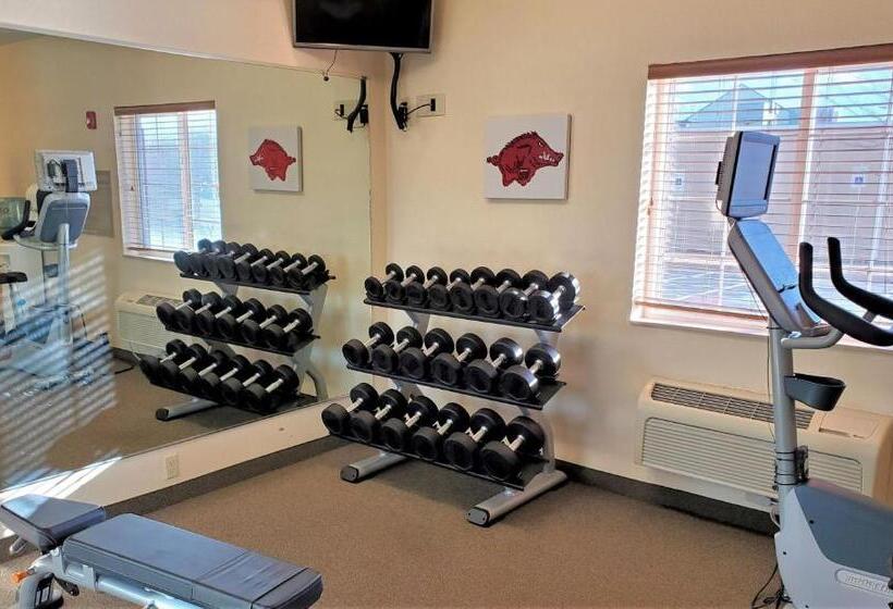 ホテル Candlewood Suites Fayetteville, An Ihg