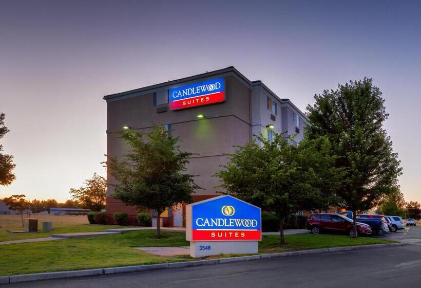 هتل Candlewood Suites Medford, An Ihg