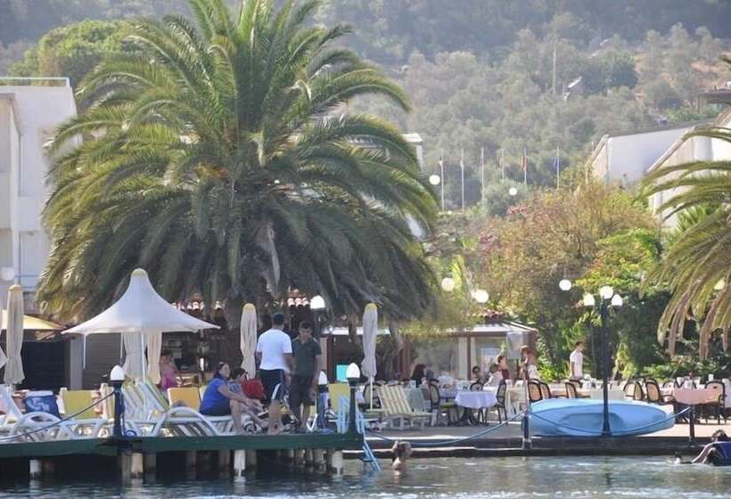 هتل Club Aquarium