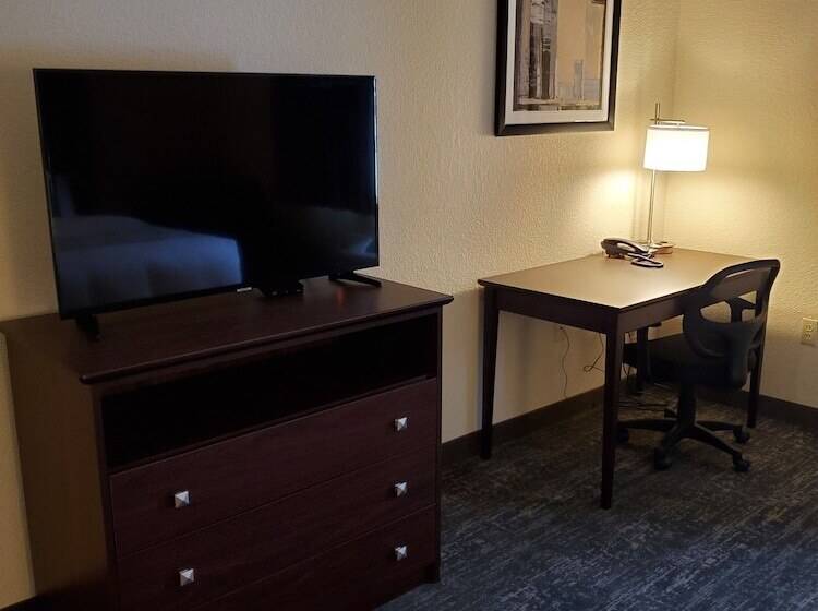 فندق Cobblestone Suites  Oshkosh