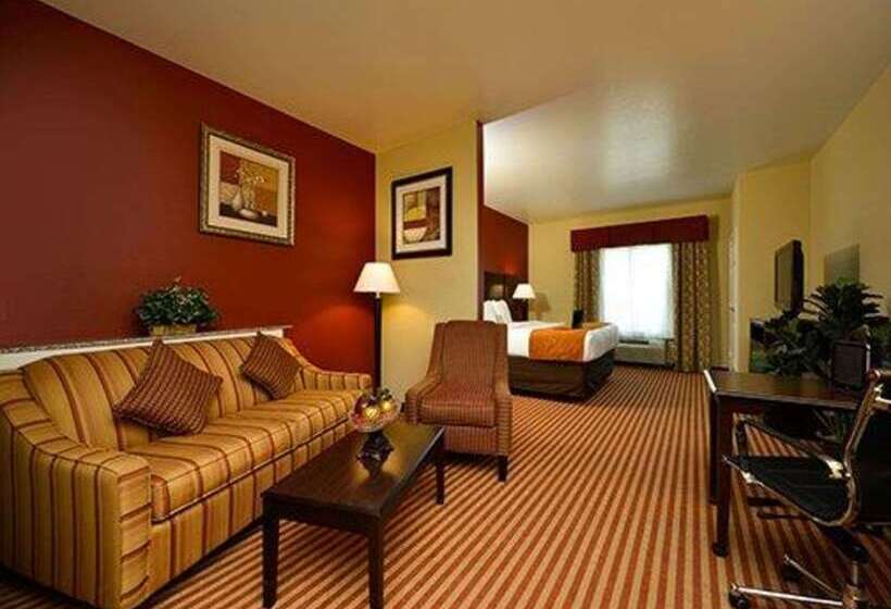 Отель Comfort Suites