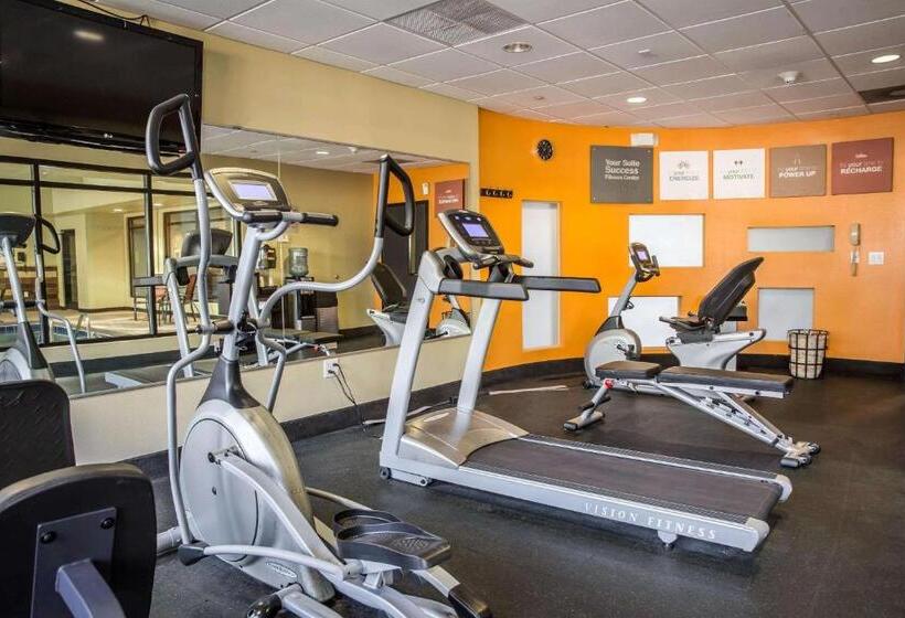 هتل Comfort Suites New Bern Near Cherry Point