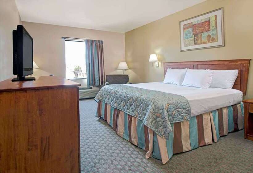 هتل Days Inn By Wyndham Downtown St. Louis
