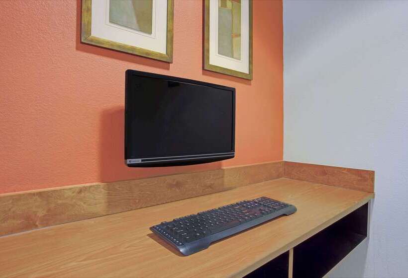 فندق Days Inn & Suites By Wyndham Laurel Near Fort Meade