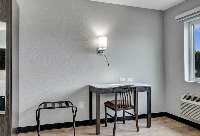 هتل Days Inn & Suites By Wyndham Niagara Falls/buffalo
