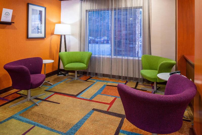 هتل Fairfield Inn & Suites Greensboro Wendover