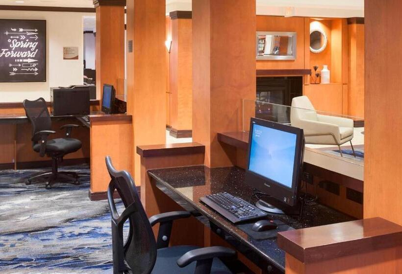 هتل Fairfield Inn & Suites Wilmington Wrightsville Beach