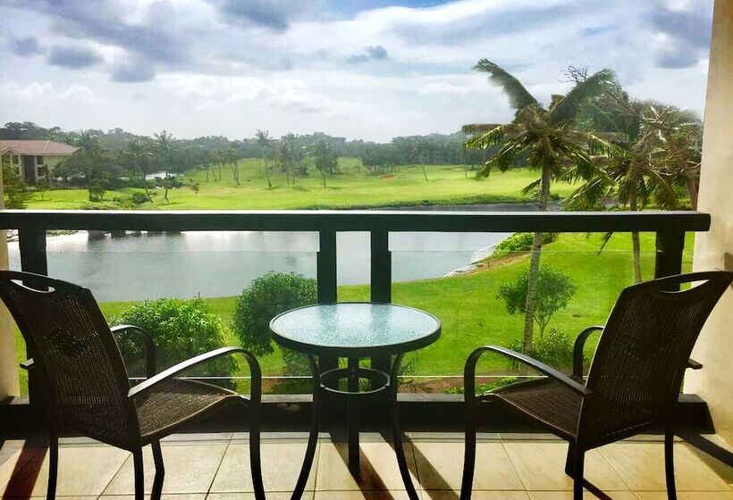 בית מלון כפרי Fairways And Bluewater Boracay