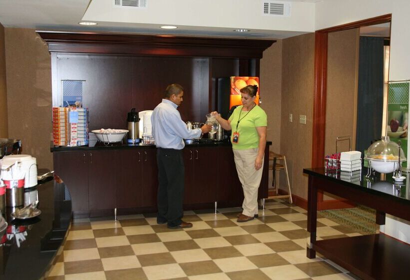 هتل Hampton Inn Las Vegas North Speedway