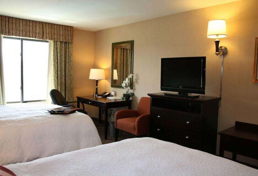 هتل Hampton Inn Las Vegas North Speedway