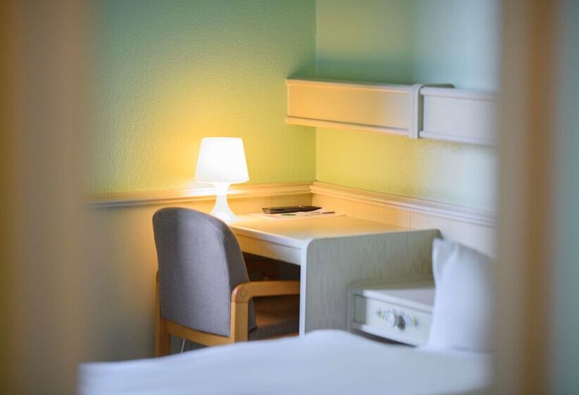 هتل Hannover Airport By Premiere Classe