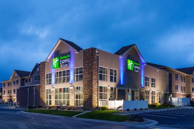 هتل Holiday Inn Express & Suites Rapid City, An Ihg