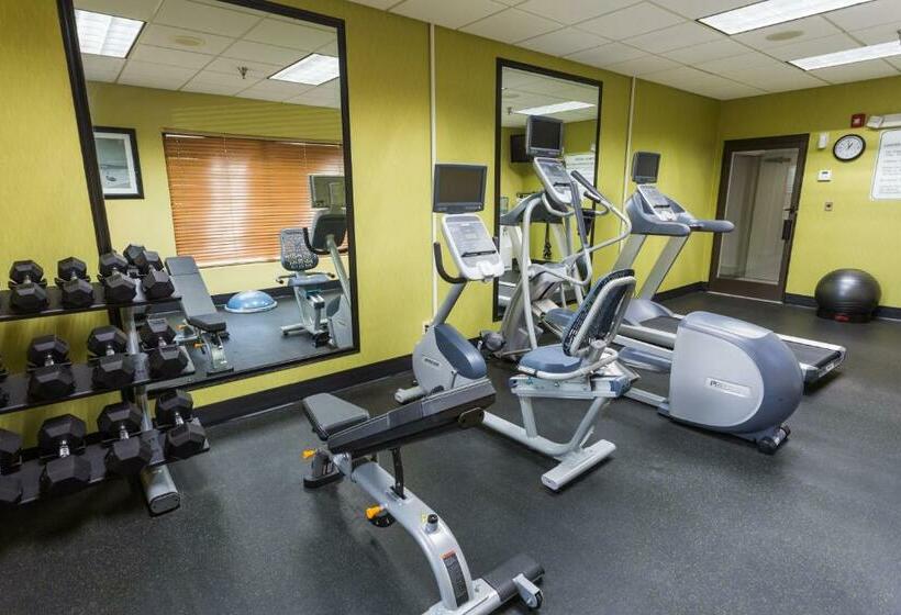 هتل Holiday Inn Express & Suites Wilmington University Center, An Ihg