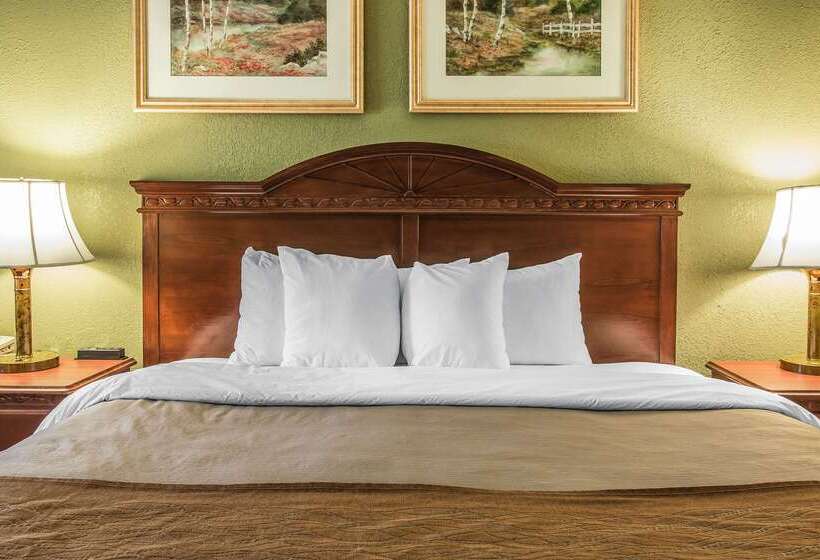 هتل Quality Inn & Suites Ann Arbor Hwy 23