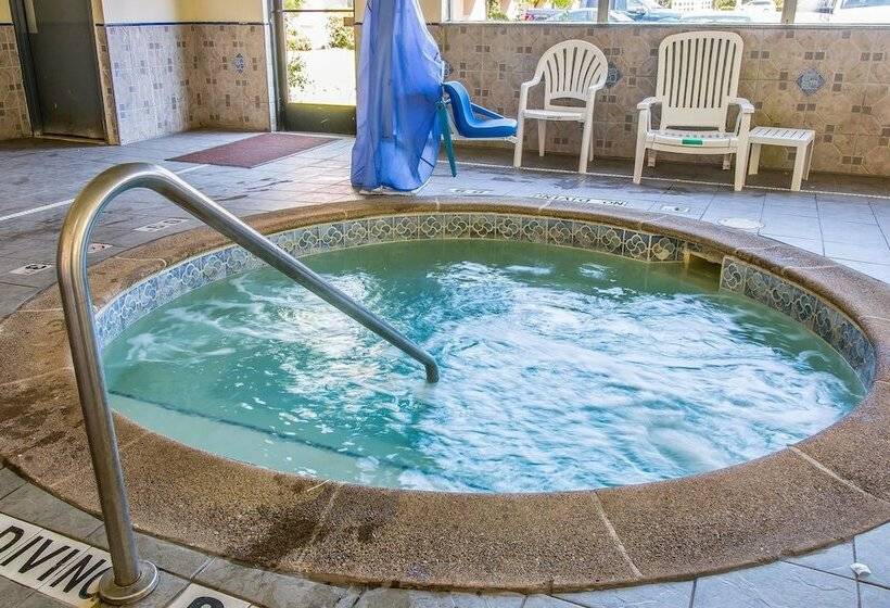 هتل Quality Inn & Suites Ann Arbor Hwy 23