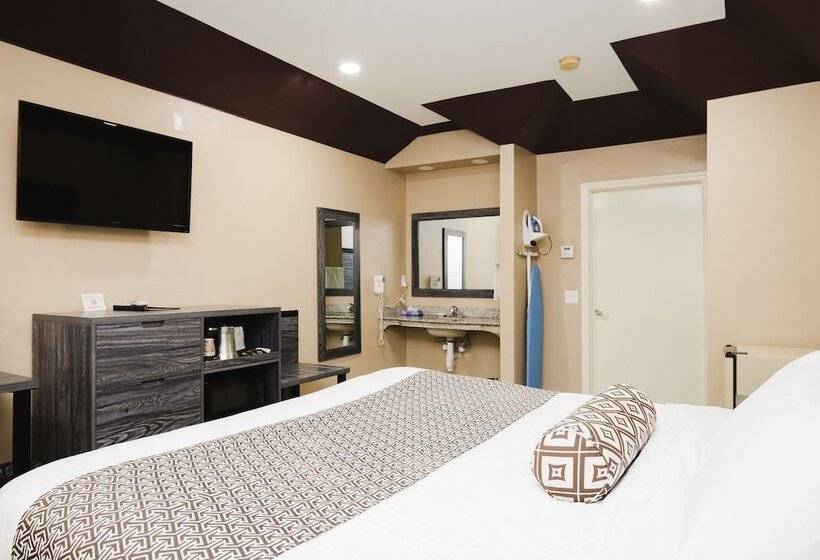 酒店 Sapphire Inn & Suites