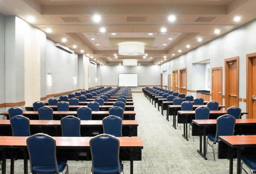 هتل Springhill Suites By Marriott Las Vegas Convention Center