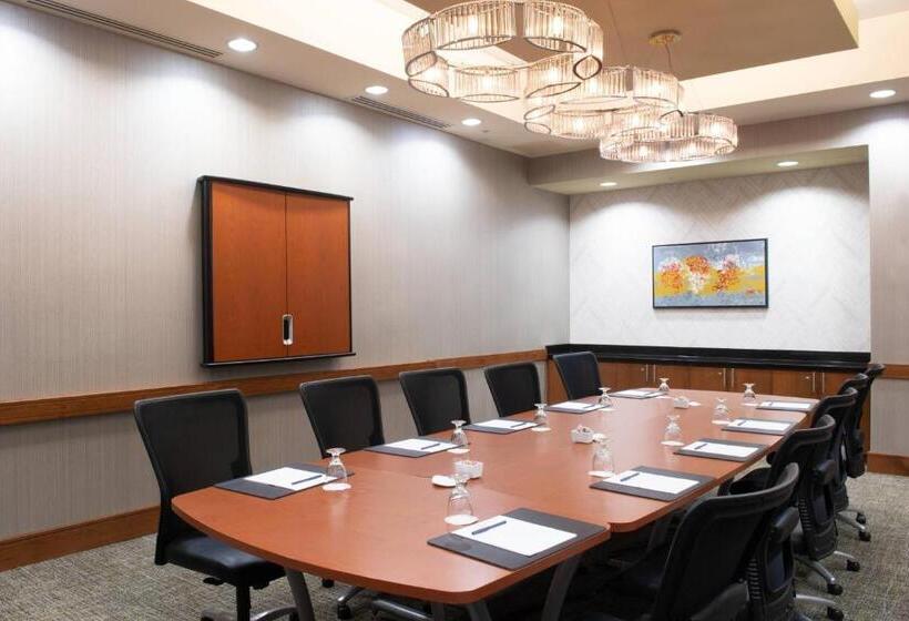 هتل Springhill Suites By Marriott Las Vegas Convention Center