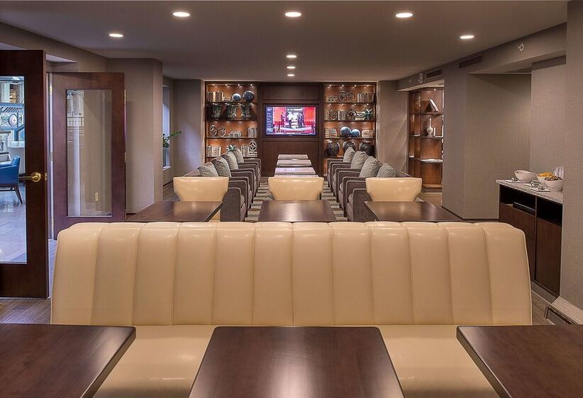 St. Louis Union Station Hotel, Curio Collection By Hilton