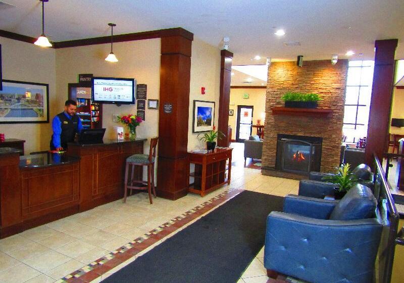 هتل Staybridge Suites Rochester University, An Ihg