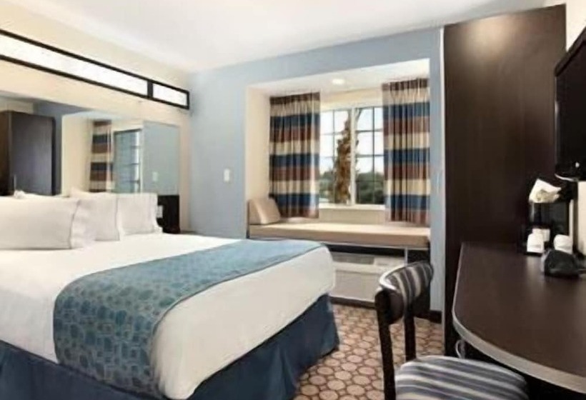 Microtel Inn & Suites By Wyndham Spring Hill/weeki Wachee