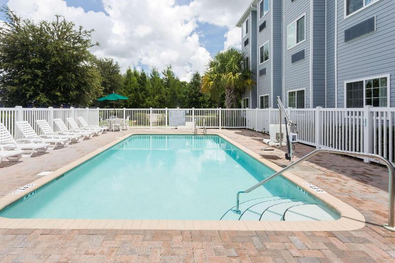 Microtel Inn & Suites By Wyndham Spring Hill/weeki Wachee