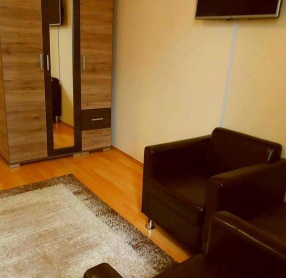 酒店 Bartók Tér Panzió