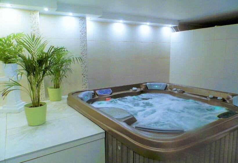 酒店 Bartók Tér Panzió