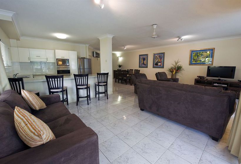 هتل Costa Royale Trinity Beach