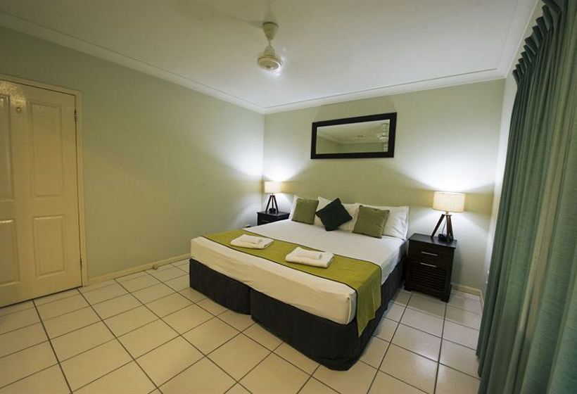 هتل Costa Royale Trinity Beach