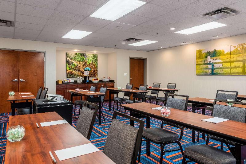 בית מלון כפרי Hampton Inn & Suites Hopkinsville