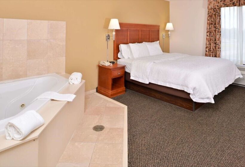 בית מלון כפרי Hampton Inn & Suites Richmond, In