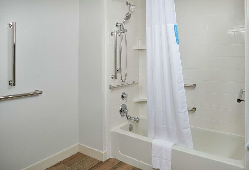 호텔 Hampton Inn & Suites Rogers